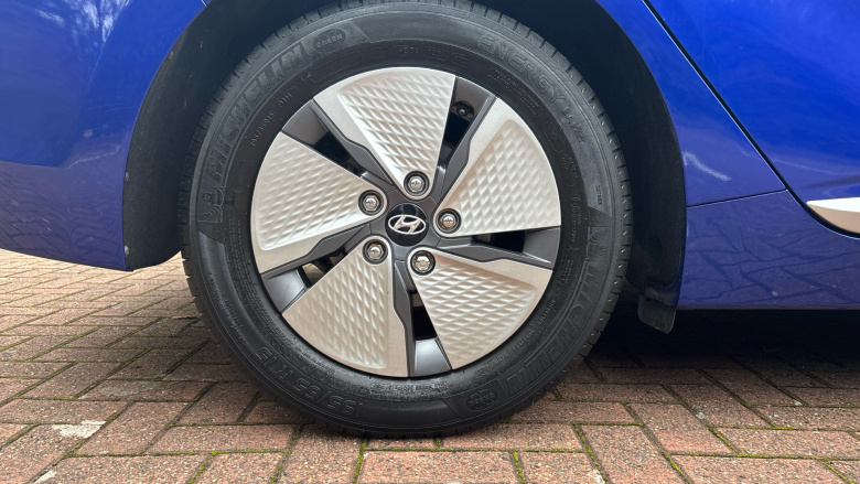 Hyundai IONIQ 1.6 GDi Hybrid Premium 5dr DCT Hybrid Hatchback